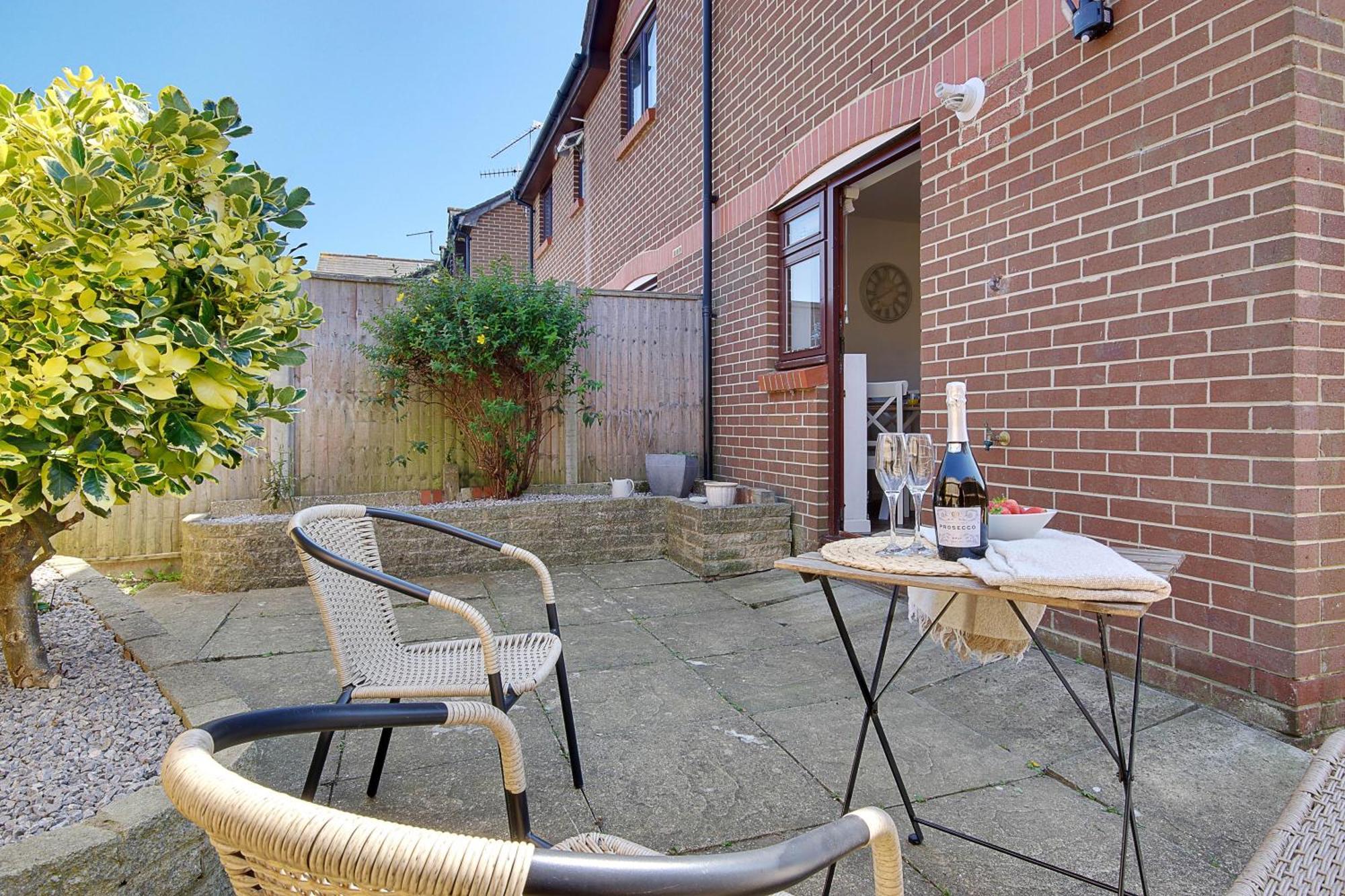 The Nook - Cosy Coastal Retreat Near Sandbanks Poole Exterior photo